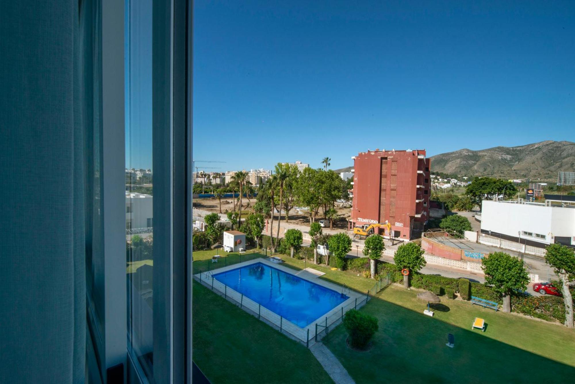 Estudio En Torremolinos Con Piscina Extérieur photo